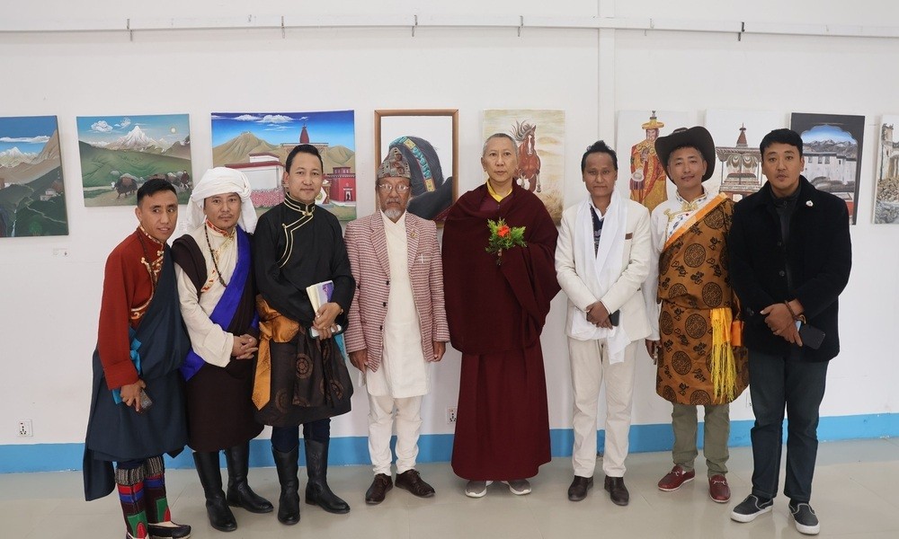 हिमाली परम्परागत थाङ्का कृतिहरू प्रदर्शनीमा, थाङ्का कलालाई विद्यालयको पाठ्यक्रममा समावेश गर्न सुझाव