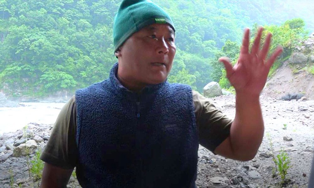 धार्मिक आस्था र संस्कृति मासिने भन्दै तल्लो बरुण जलविद्युत आयोजना रोक्न भोटखोलाका आदिवासीको माग