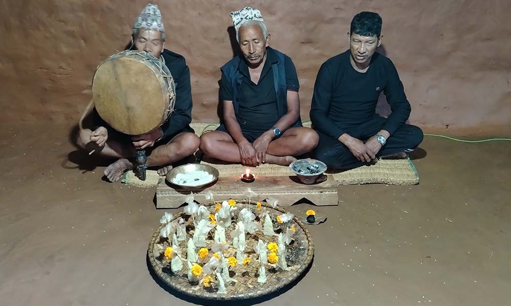 तामाङ समुदायमा परम्परागत म्हेनिङ मनाइँदै, घर–घरमा खेप्पास्हुङ