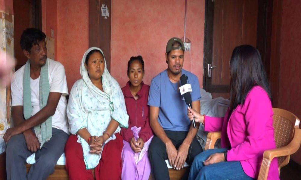 बाढीबाट सम्पर्कविहिनको खोजी गर्न प्रथाजनित संस्थाको सक्रियता, कैलालीको बरघर काठमाडौमा