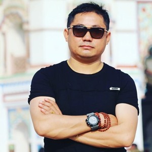 निषेश आङ्दाम्बे