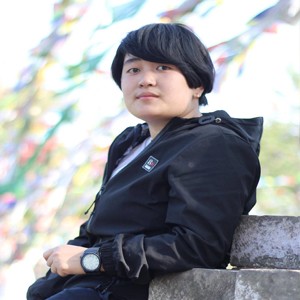 सुमी दर्लामी